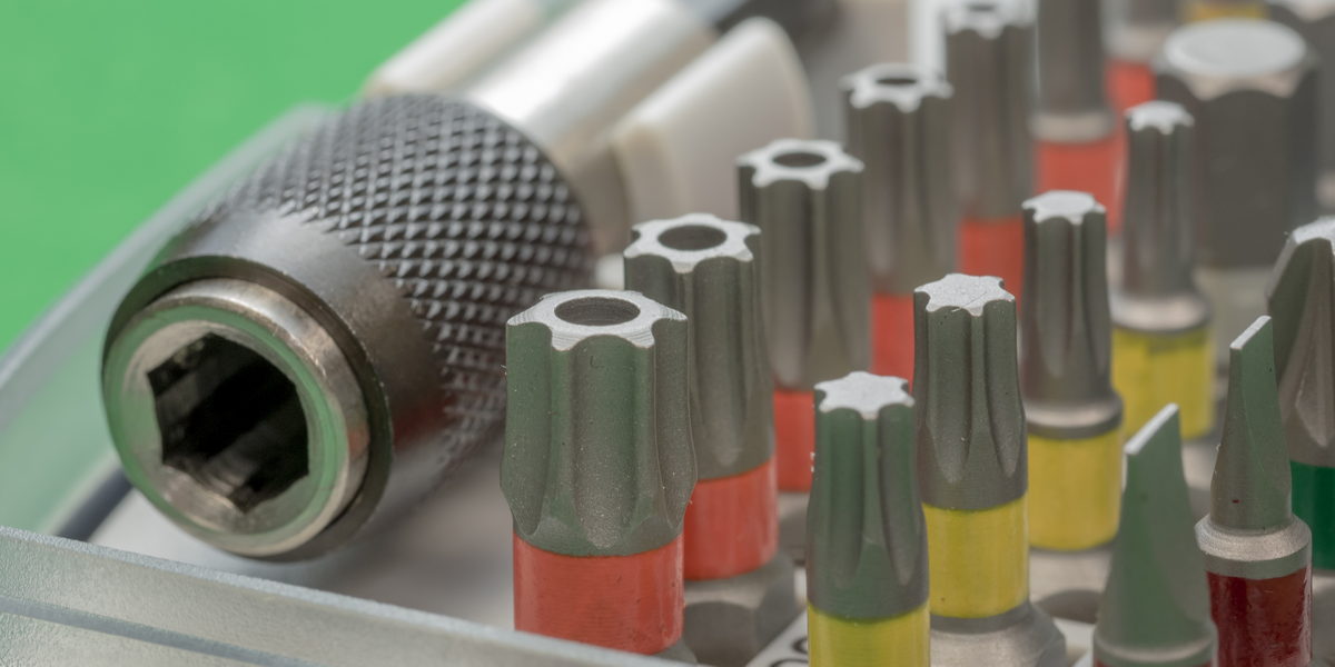 Κατσαβίδια - Ειδικά Κλειδιά - Μύτες - Κουρμπαδόροι - Καρυδάκια