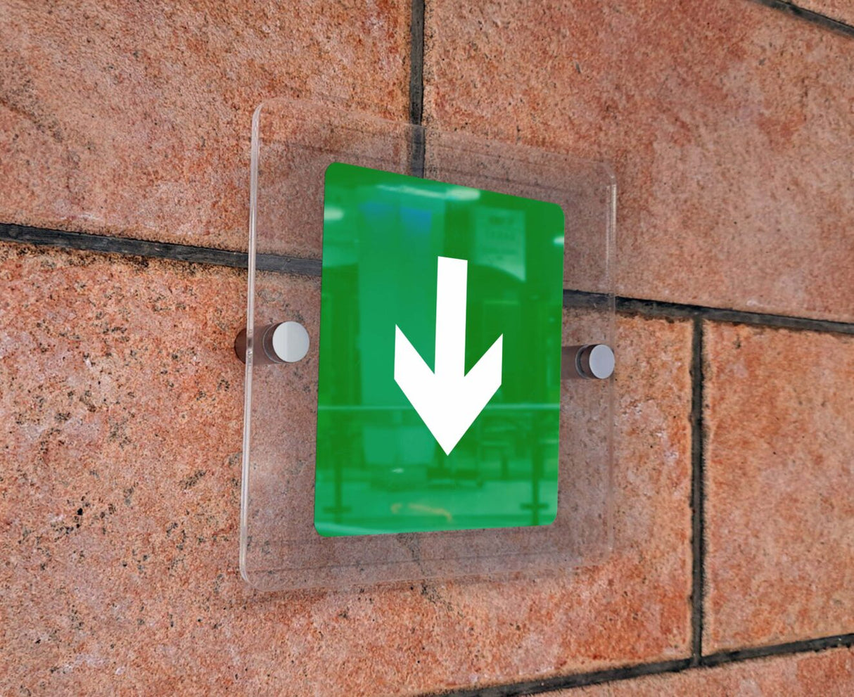 Πινακίδα Σήμανσης Κατεύθυνσης Aκρυλικό Plexiglass “ΚΑΤΕΥΘΥΝΣΗ ΚΑΤΩ” 150mm x 150mm