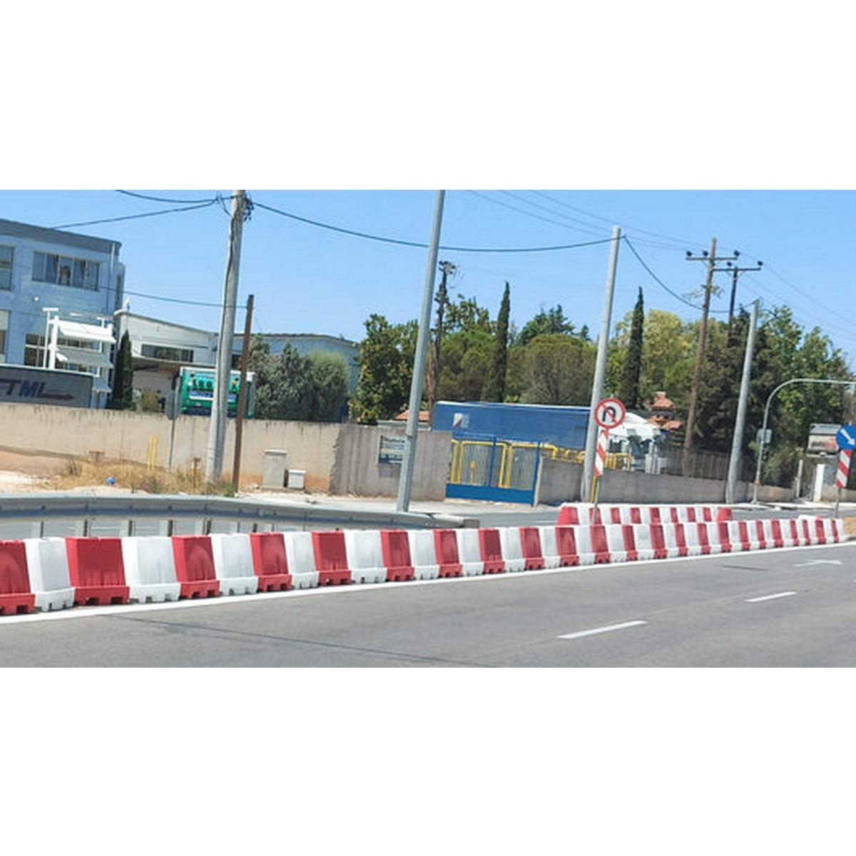 Στηθαίο Ρύθμισης Κυκλοφορίας Αυτοκινήτων & Οριοθέτησης Οδών & Τεχνικών Έργων Κόκκινο