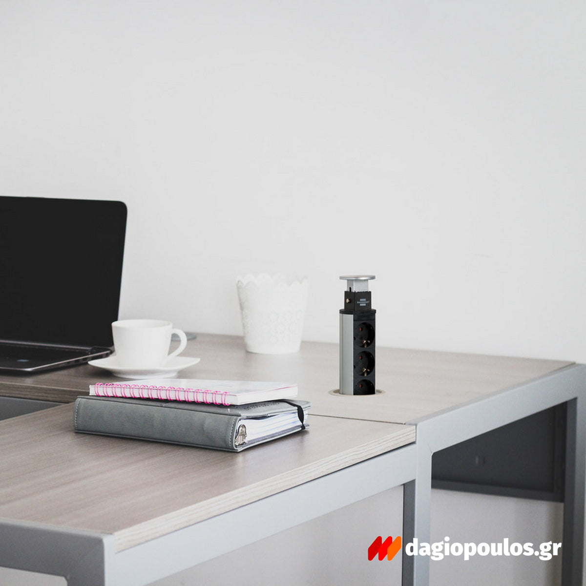 Brennenstuhl Tower 3 Πολύπριζο Ασφαλείας 3 Θέσεων με Διακόπτη και Καλώδιο 2m