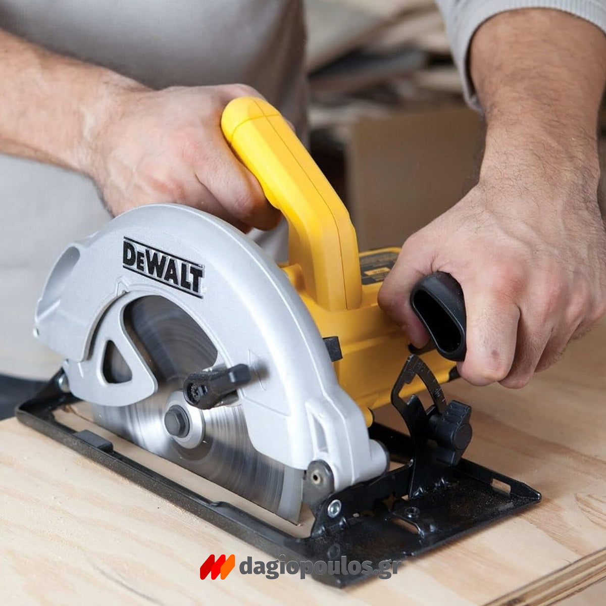 DeWalt DWE560-QS Ηλεκτρικό Δισκοπρίονο Χειρός 184mm 1350W