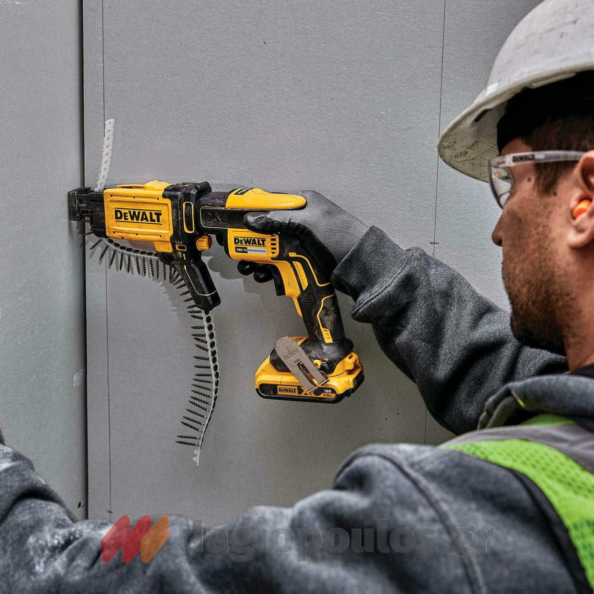 DeWalt DCK308DM-QW Brushless Συλλογή Πνευματικό Πιστολέτο, Κατσαβίδι Γυψοσανίδας, Γωνιακός Τροχός 18V Li-Ion Με 2 Μπαταρίες & Τσάντα