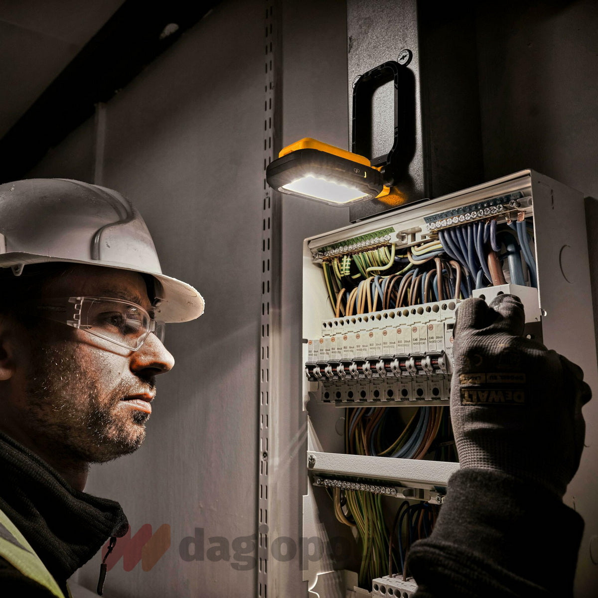 DeWalt DCL182-XJ Φορητός Προβολέας Επιθεώρησης & Εργασίας Μπαταρίας 18V Li-Ion Επαναφορτιζόμενος USB-C 1000 Lumens