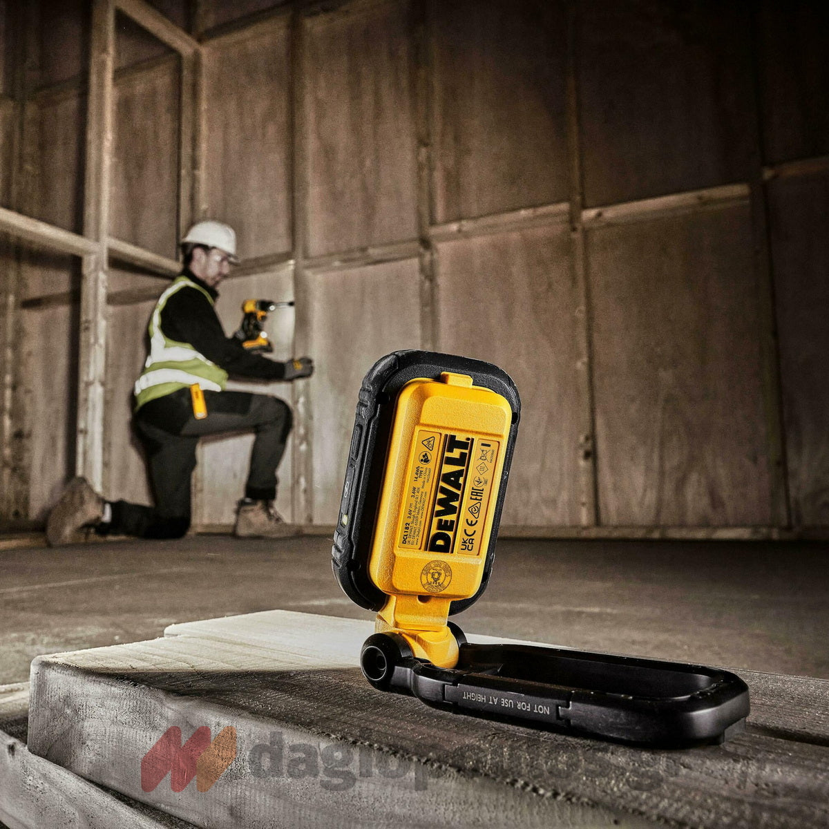 DeWalt DCL182-XJ Φορητός Προβολέας Επιθεώρησης & Εργασίας Μπαταρίας 18V Li-Ion Επαναφορτιζόμενος USB-C 1000 Lumens