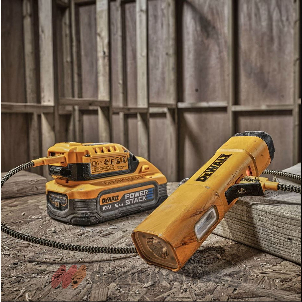 DeWalt DCL183-XJ Φακός Μπαταρίας Επαναφορτιζόμενος USBC IP54 1000 Lumens