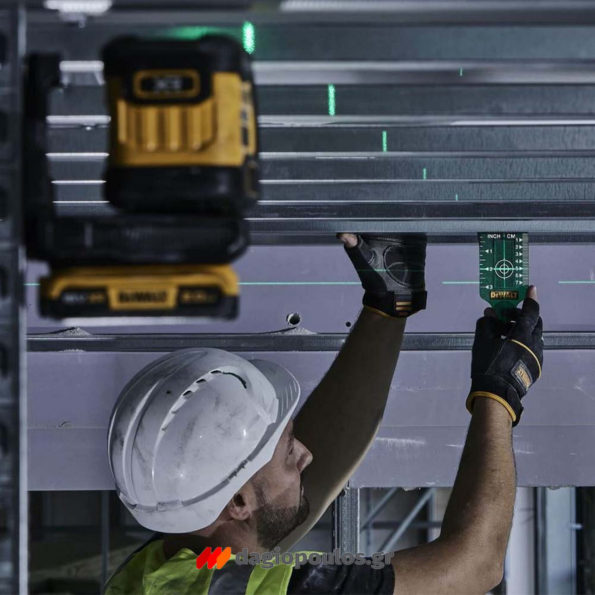 DeWalt DCLE34021D1-QW Γραμμικό Αλφάδι Laser 18V Li-Ion Πράσινης Δέσμης Με Μπαταρία 2.0Ah