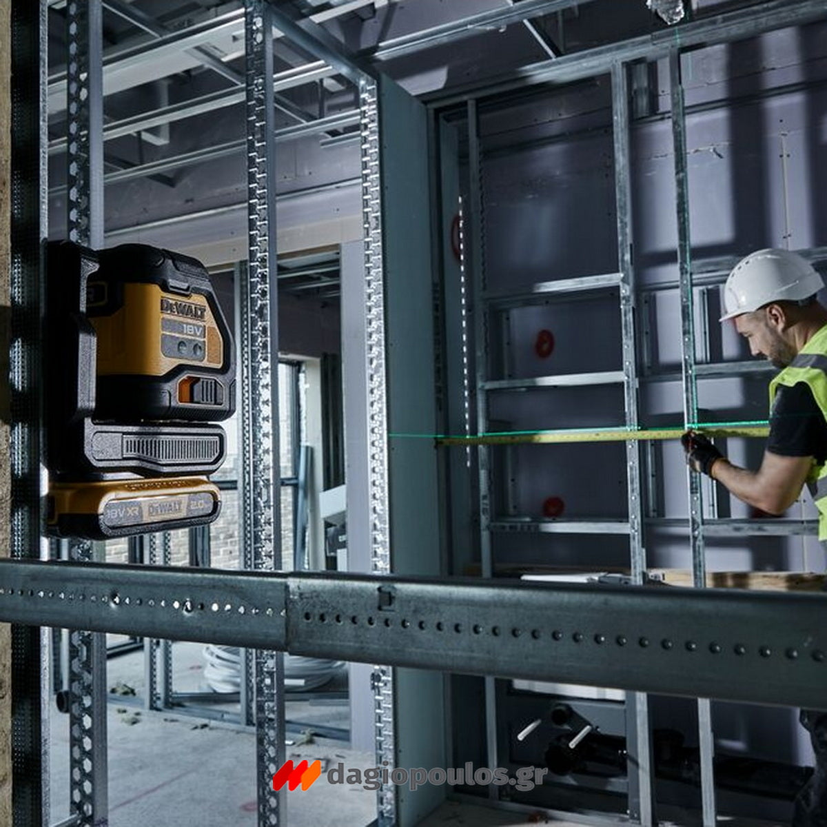 DeWalt DCLE34021D1-QW Γραμμικό Αλφάδι Laser 18V Li-Ion Πράσινης Δέσμης Με Μπαταρία 2.0Ah