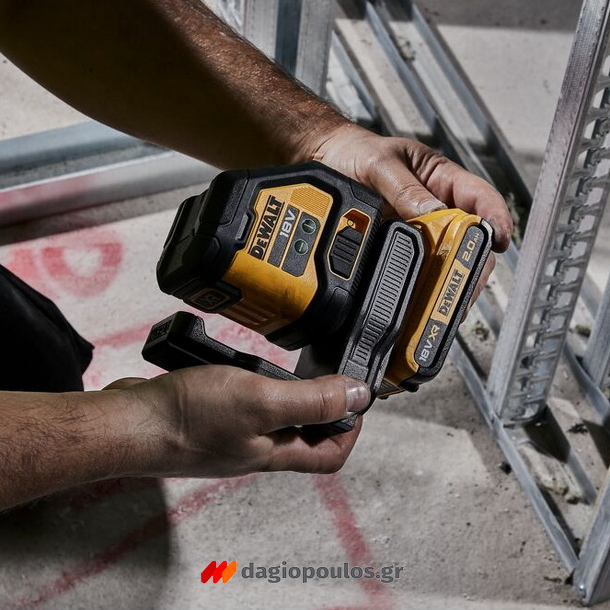 DeWalt DCLE34021D1-QW Γραμμικό Αλφάδι Laser 18V Li-Ion Πράσινης Δέσμης Με Μπαταρία 2.0Ah