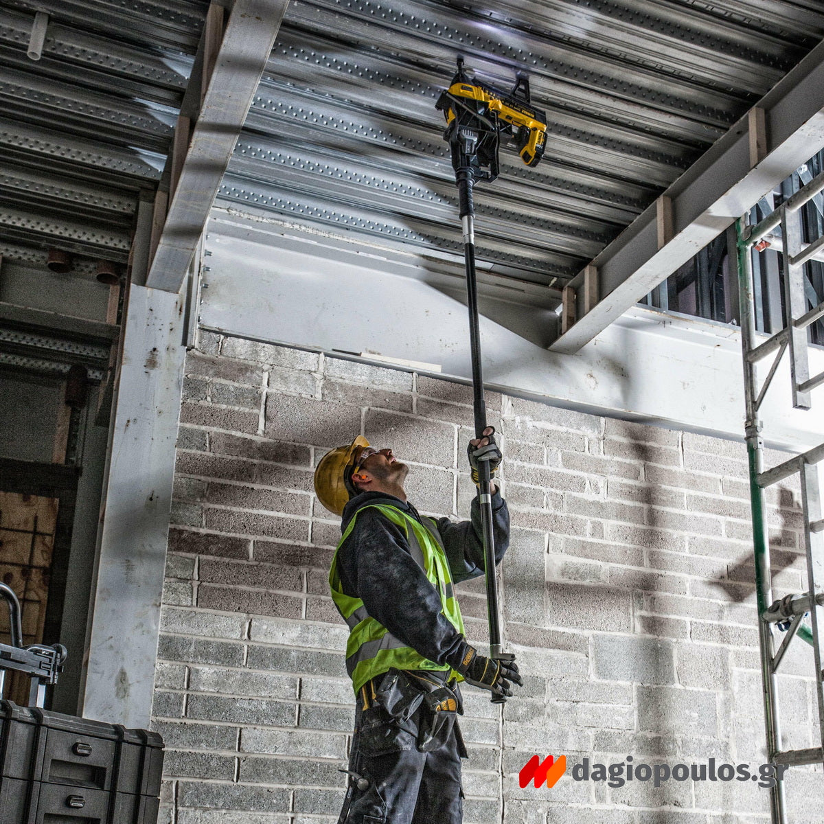 DeWalt DCN890P2 Brushless Καρφωτικό Μπετού Μπαταρίας 18V Li-Ion Με 2 Μπαταρίες 5.0Ah & Βαλίτσα