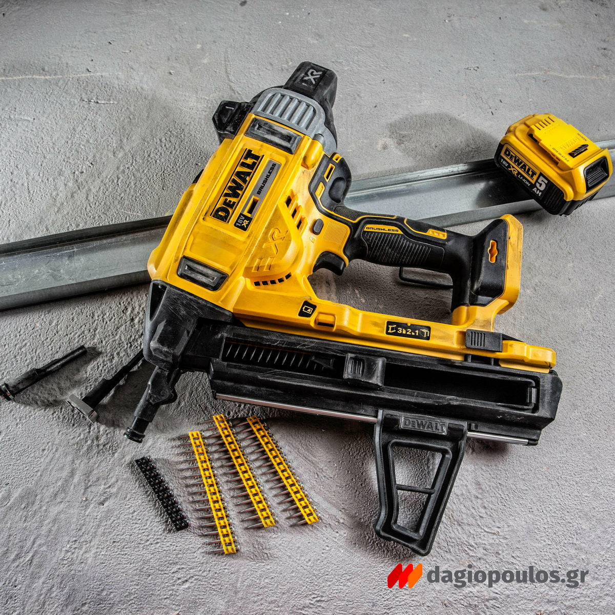 DeWalt DCN890P2 Brushless Καρφωτικό Μπετού Μπαταρίας 18V Li-Ion Με 2 Μπαταρίες 5.0Ah & Βαλίτσα