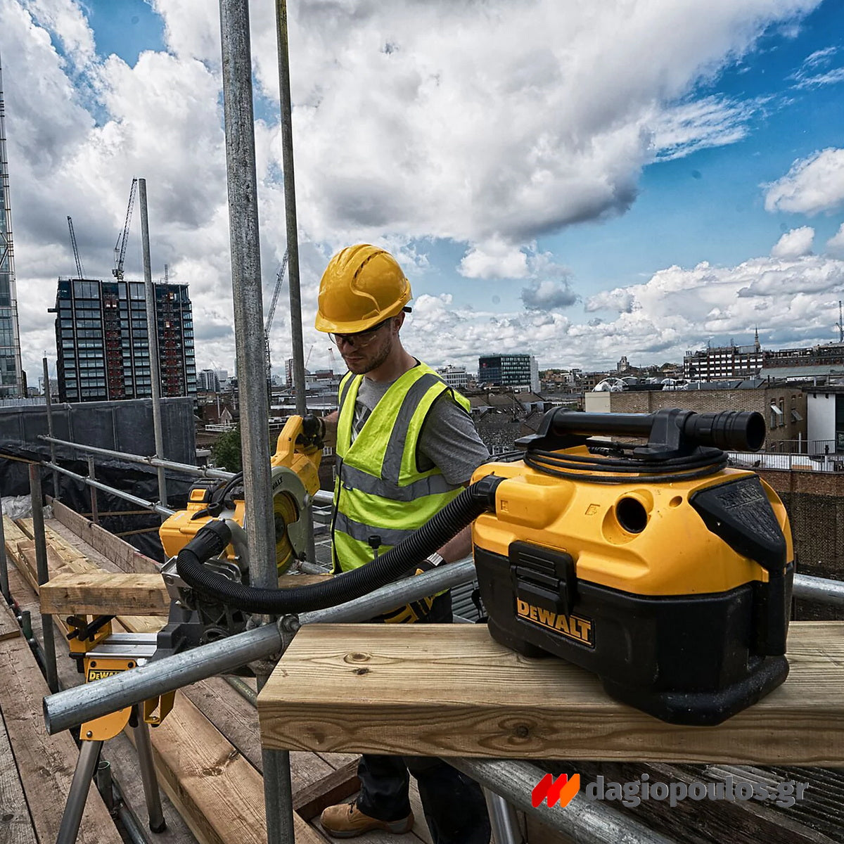 DeWalt DCV584L-XJ Σκούπα Μπαταρίας Υγρών - Στερεών 300W 220V-14.4V-18.0V-54.0V Li-Ion SOLO