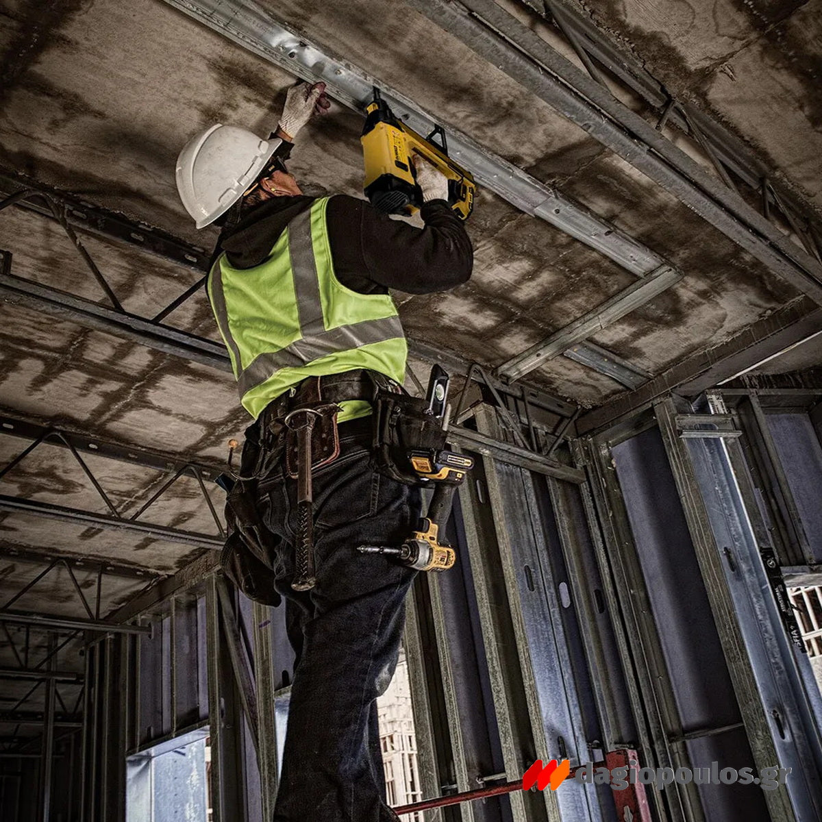 DeWalt DGN845D1-QW Καρφωτικό Αερίου- Μπαταρίας 18V Li-Ion Με Μπαταρία 2.0Ah & Βαλίτσα T-Stak