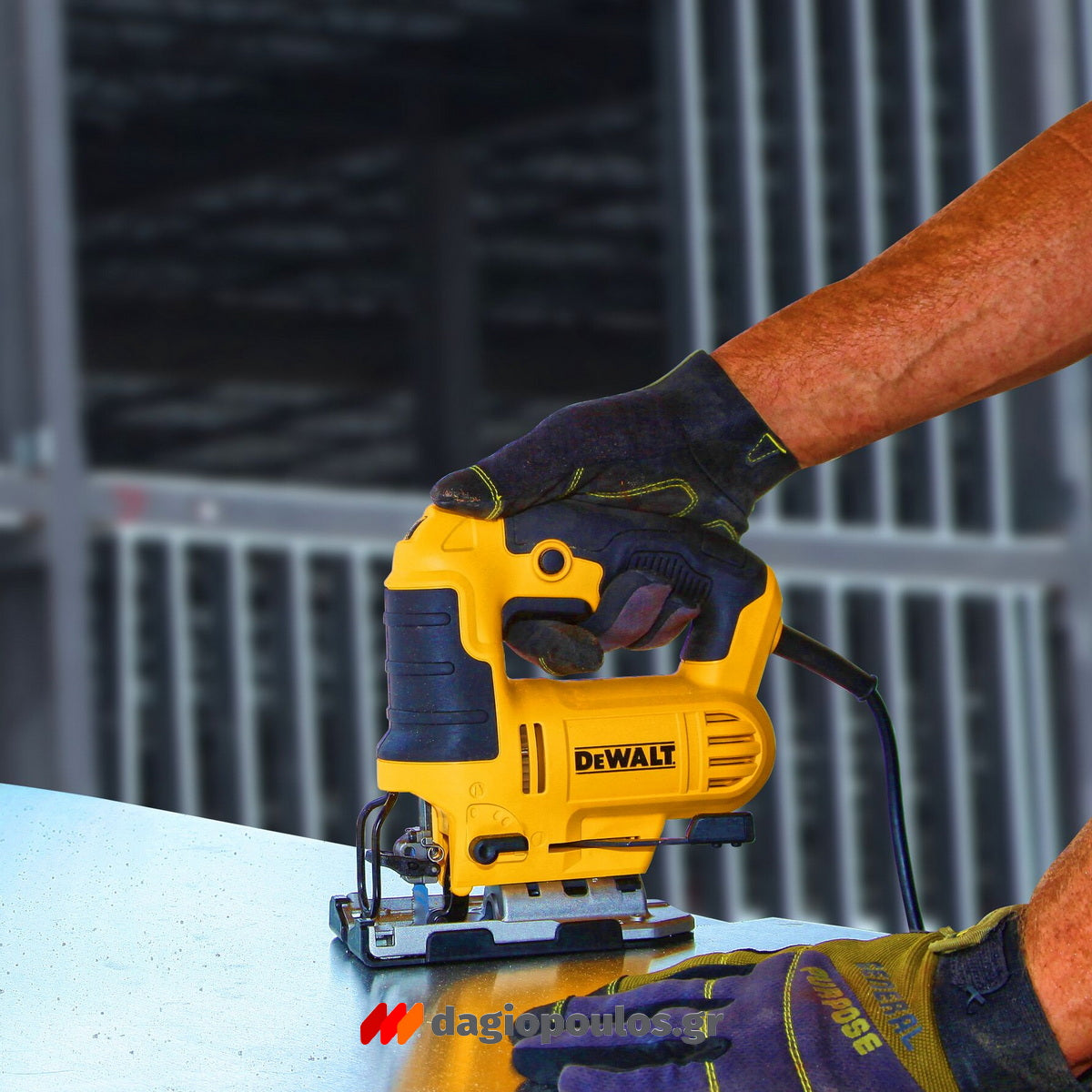 DeWalt DWE349-QS Ηλεκτρική Σέγα 650W