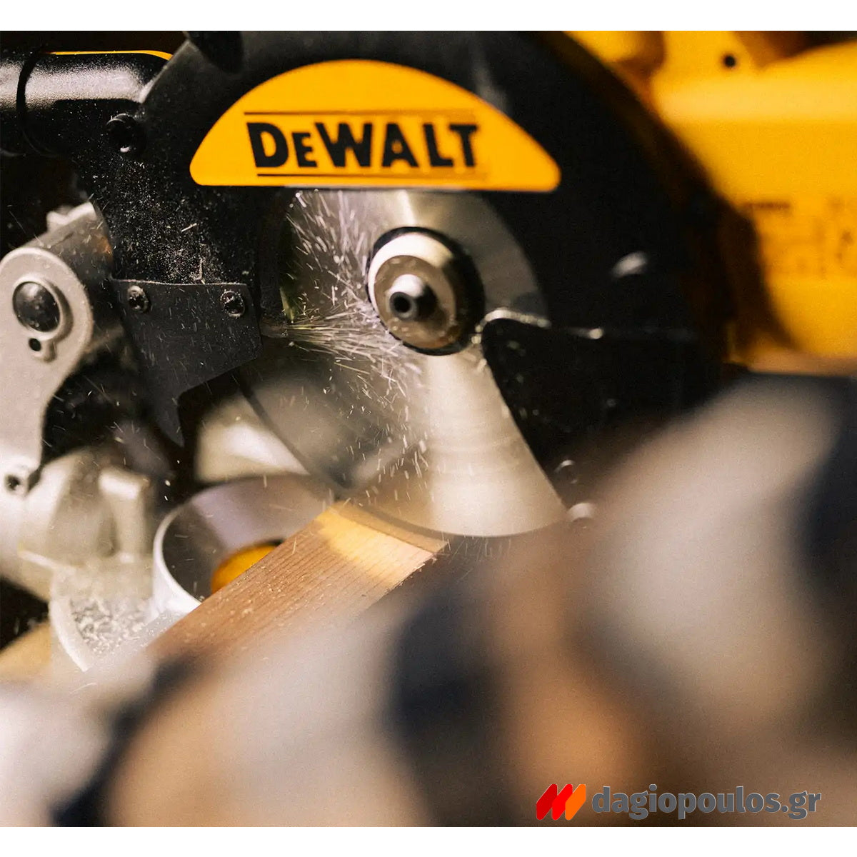 DeWalt DWS774-QS Ηλεκτρικό Δισκοπρίονο Πάγκου 1400W 216mm