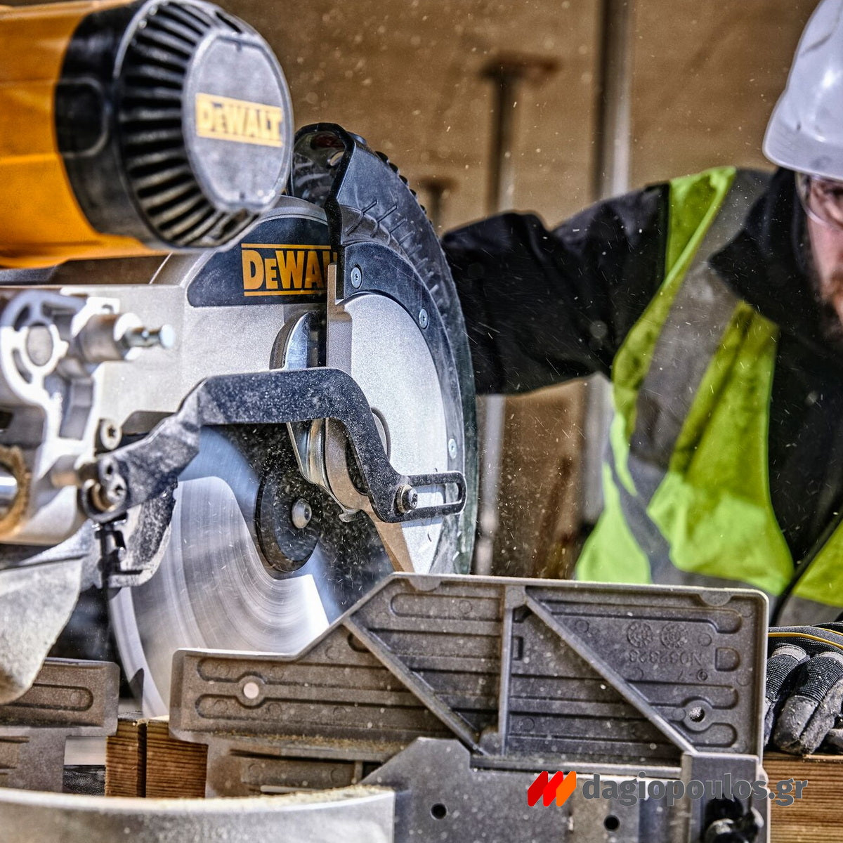 DeWalt DWS780-QS Ηλεκτρικό Φαλτσοπρίονο 305mm