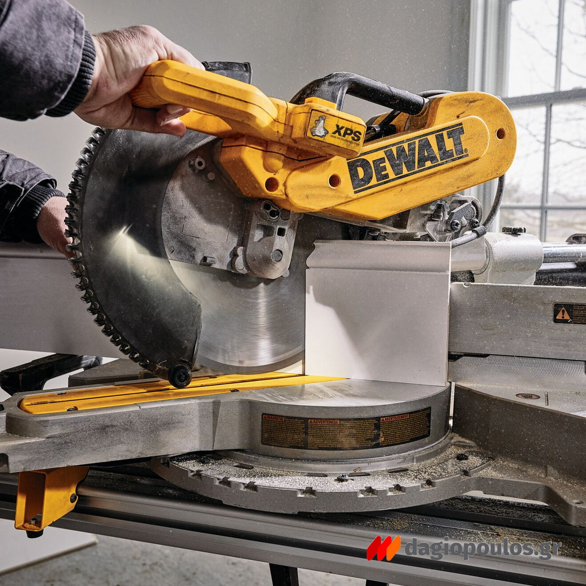 DeWalt DWS780-QS Ηλεκτρικό Φαλτσοπρίονο 305mm