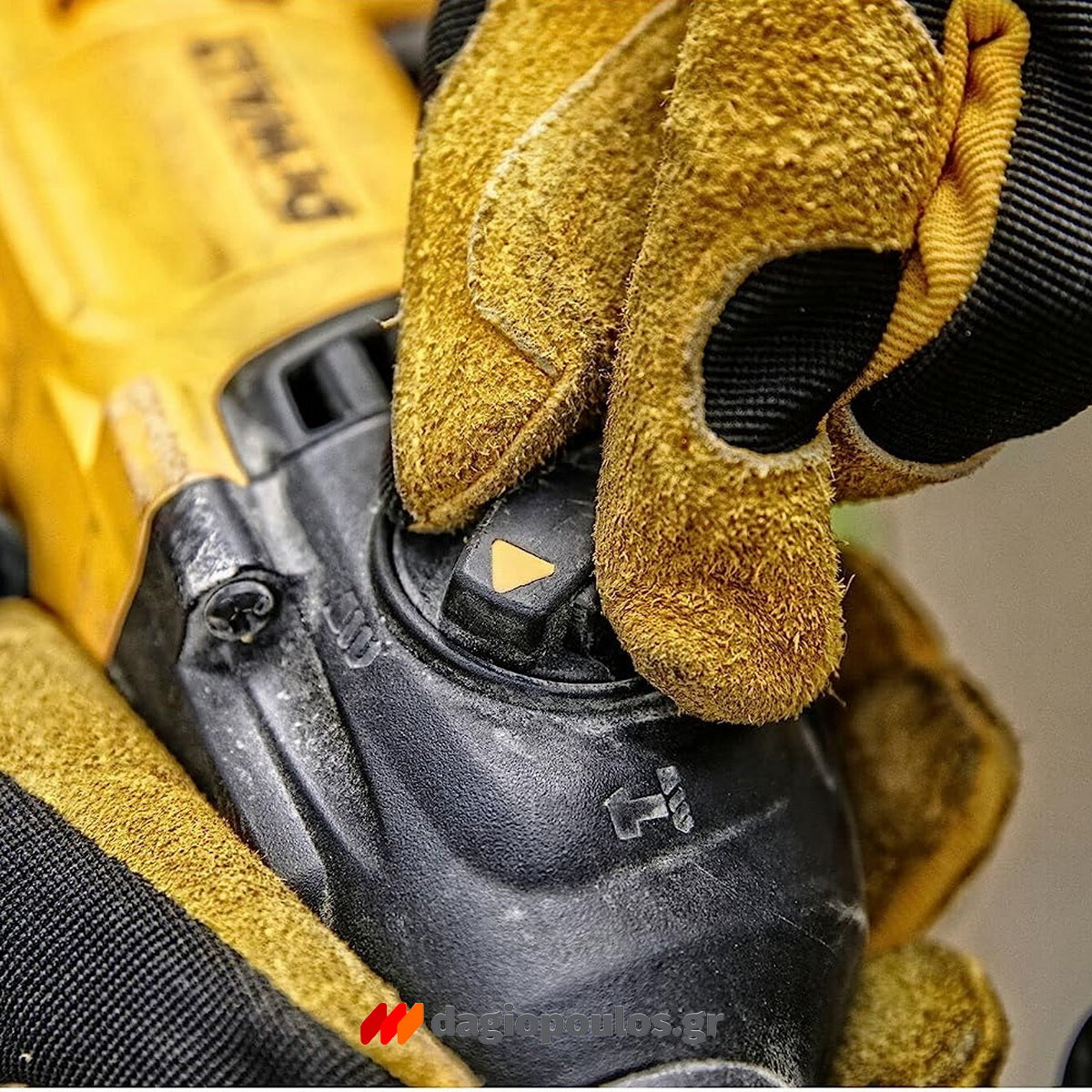 DeWalt D25033K-QS SDS Plus Ηλεκτρικό Σκαπτικό Περιστροφικό Πνευματικό Πιστολέτο 710W 2.0J & Βαλίτσα