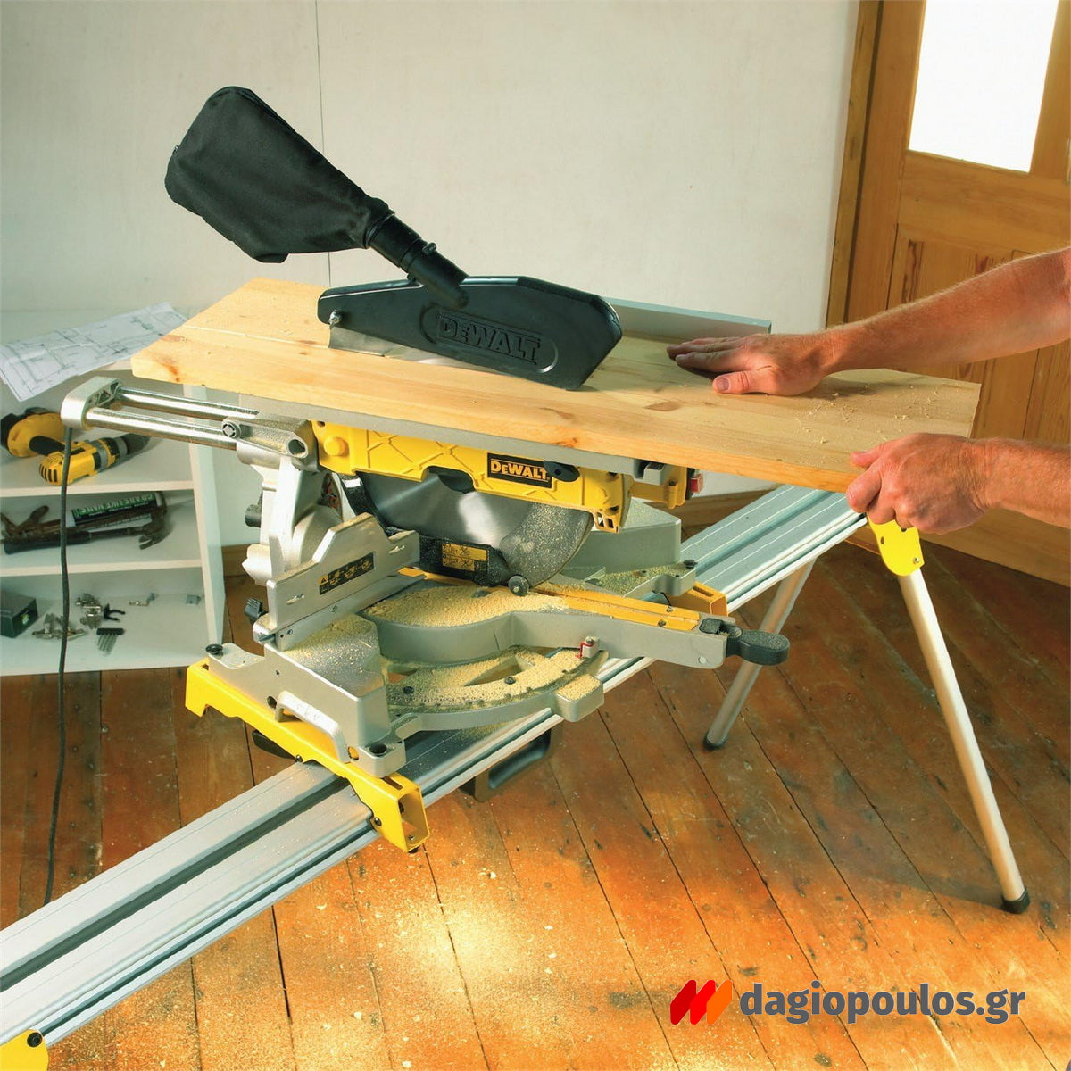 DeWalt D27112-QS Ηλεκτρικό Συρόμενο Φαλτσοπρίονο (Radial) Δύο Εργασιών 1600W 305mm