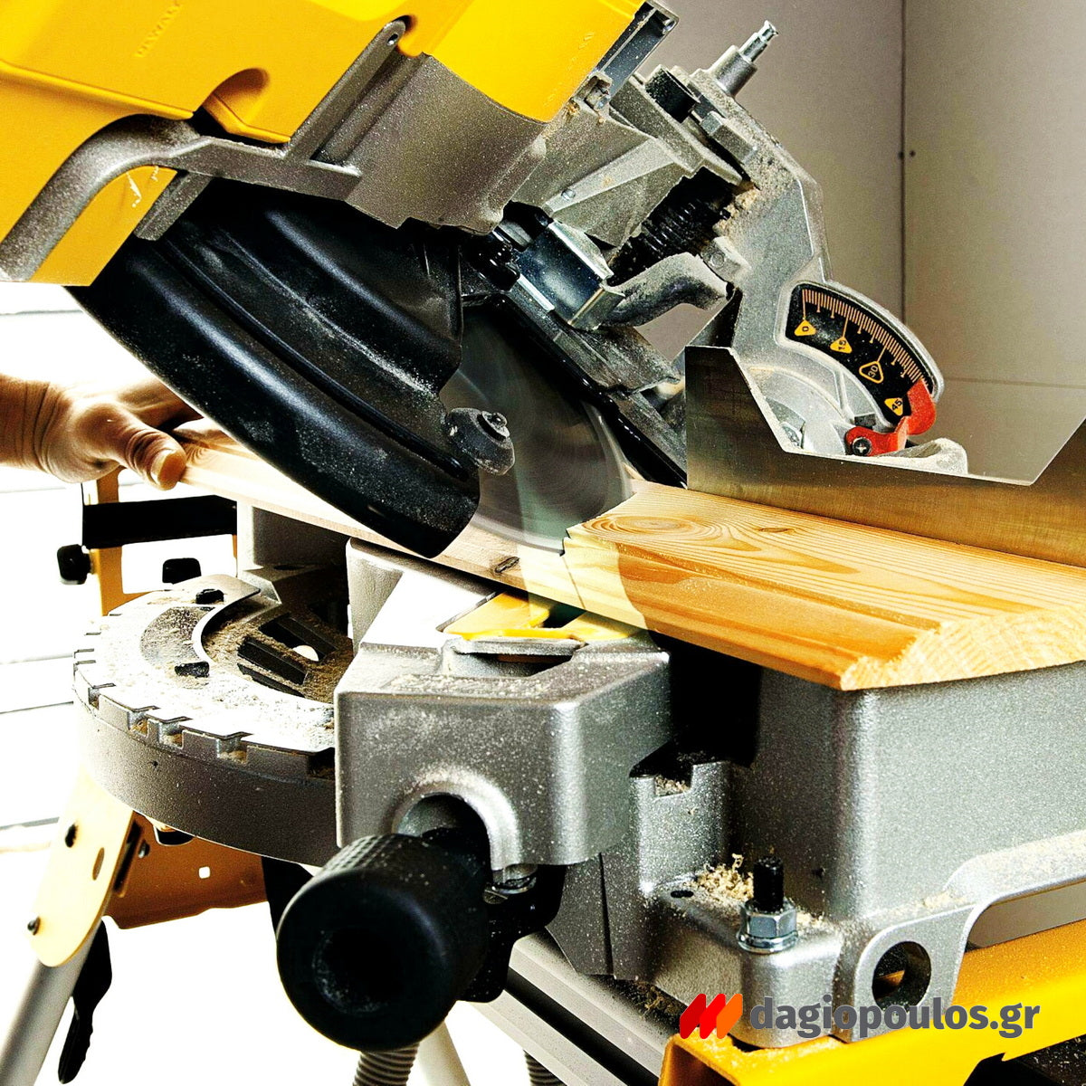 Dewalt D27113-QS Ηλεκτρικό Δισκοπρίονο Διπλής Λειτουργείας 305mm
