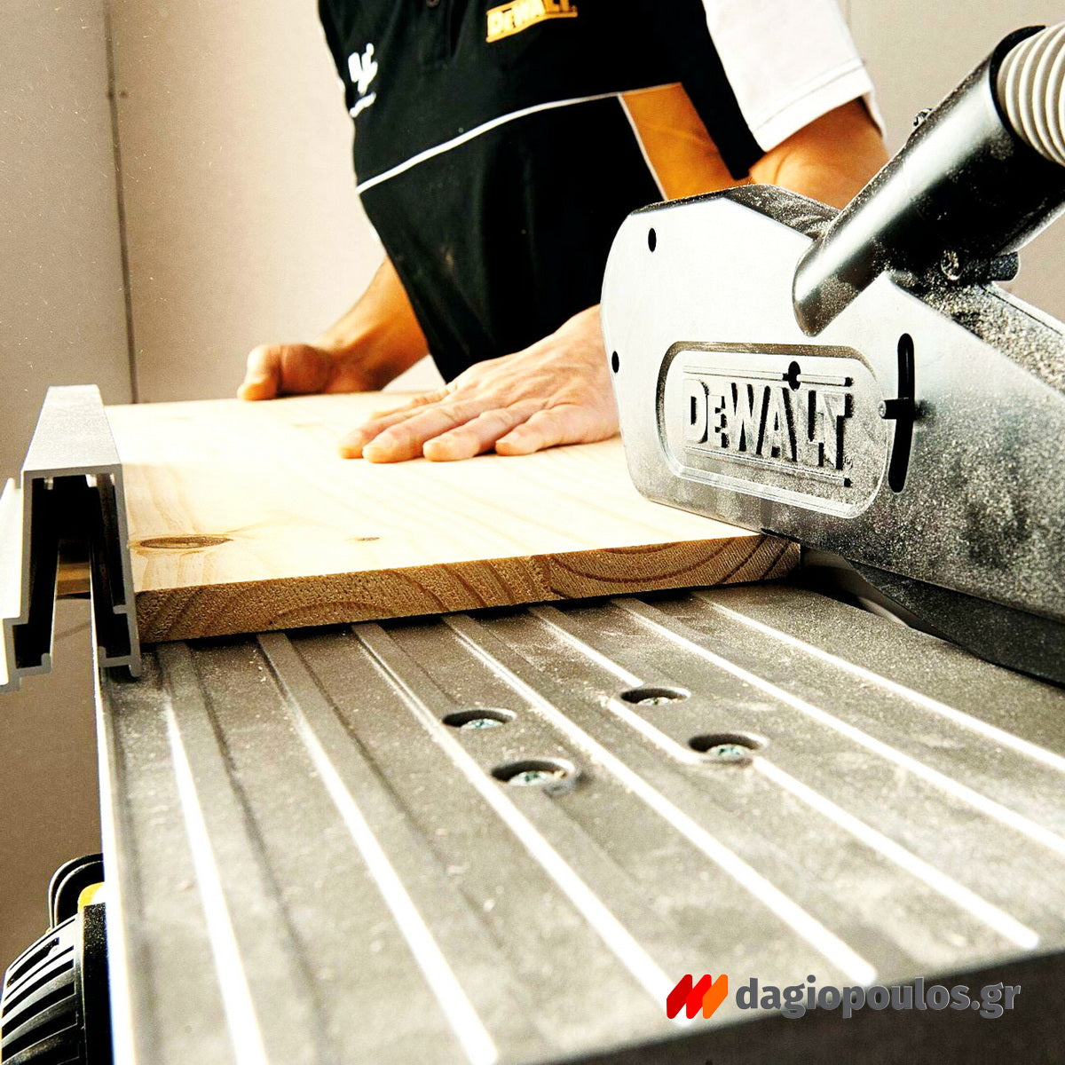 Dewalt D27113-QS Ηλεκτρικό Δισκοπρίονο Διπλής Λειτουργείας 305mm