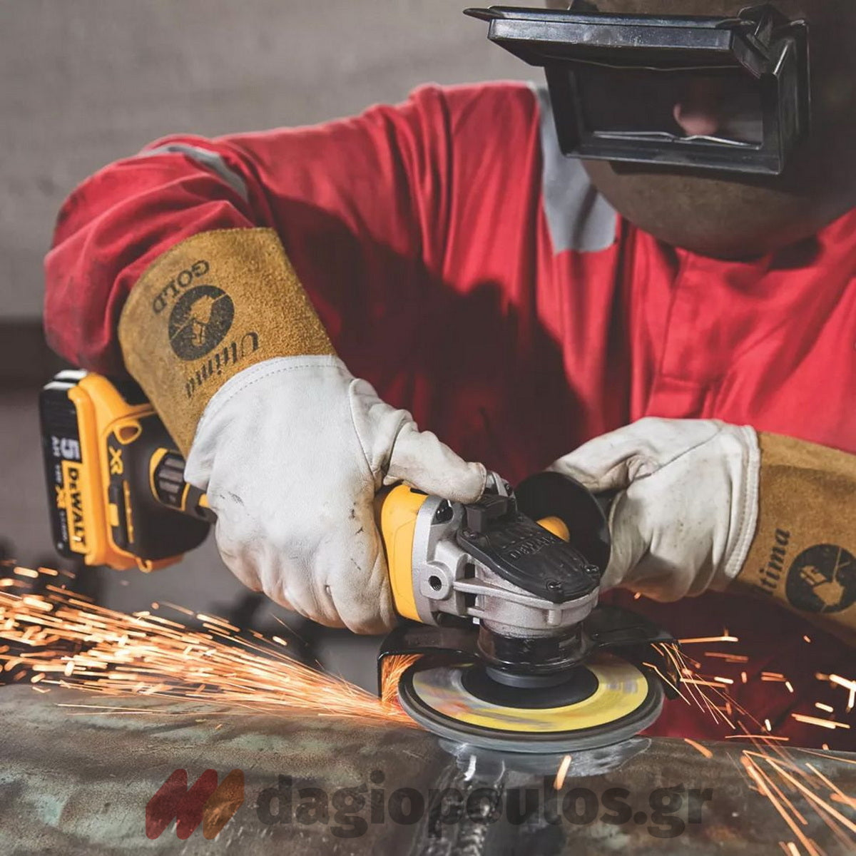 DeWalt DCK422P3T-QW Συλλογή Πνευματικό Πιστολέτο, Παλμικό Κατσαβίδι, Γωνιακός Τροχός, Κρουστικό Δραπανοκατσάβιδο 18V Li-Ion Με 3 Μπαταρίες 5.0Ah & 2 Βαλίτσες Tstak