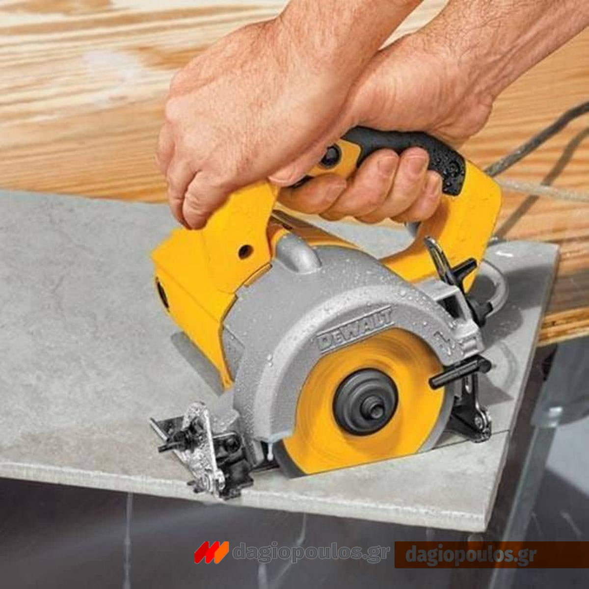 DeWalt DWC410-QS Επαγγελματικός Ηλεκτρικός Κόφτης Πλακιδίων 1300W 110mm