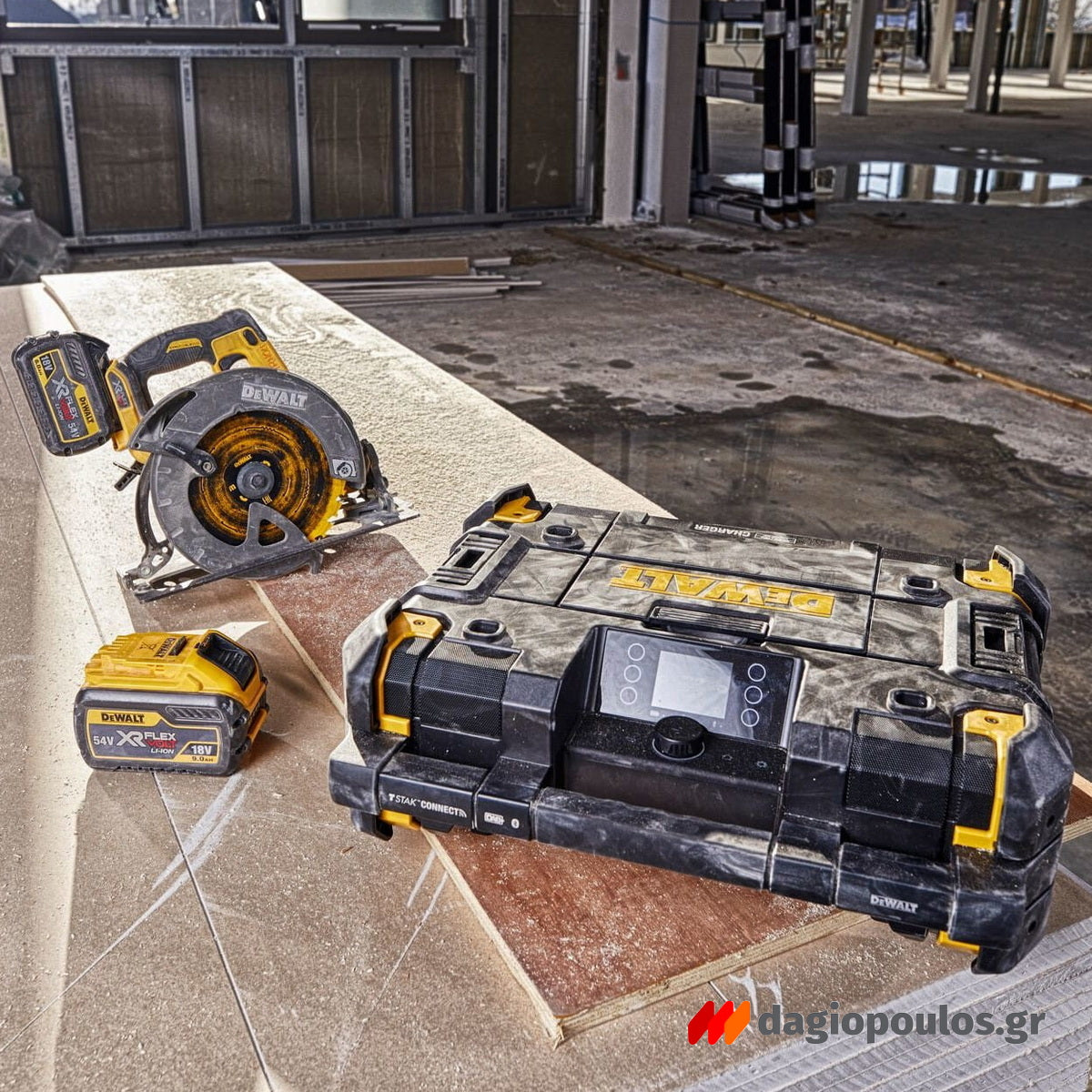 DeWalt DWST1-81078 T-Stak Ραδιόφωνο Μπαταρίας & Φορτιστής Μπαταριών 18V Li-Ion SOLO