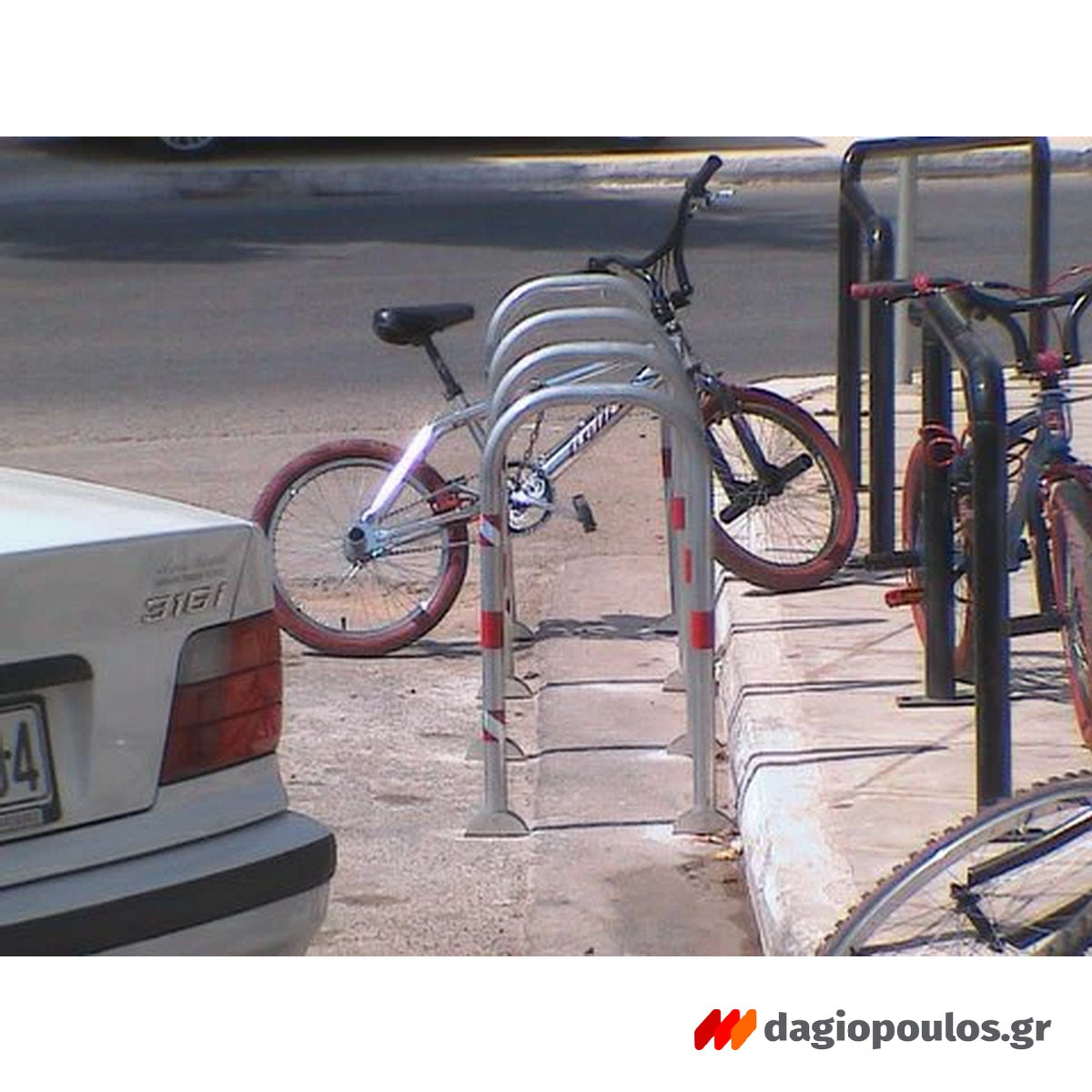 Μπάρα Στάθμευσης Φύλαξης Ποδηλάτων Γαλβανιζέ Μικρή