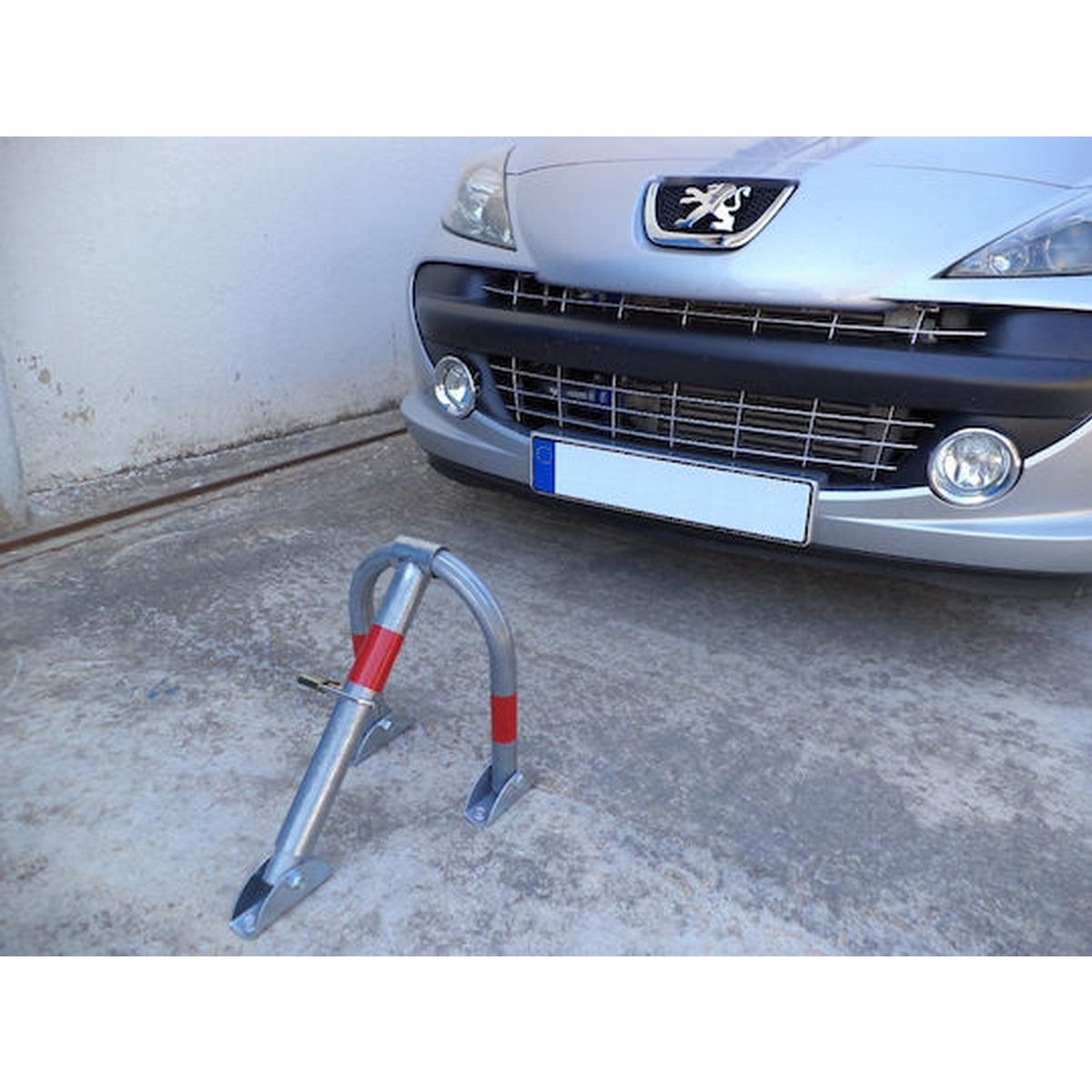 Μπάρα Παρεμπόδισης Παρκαρίσματος Αρθρωτή Γαλβανιζέ Τύπου U Με 3 Πόδια Στενή