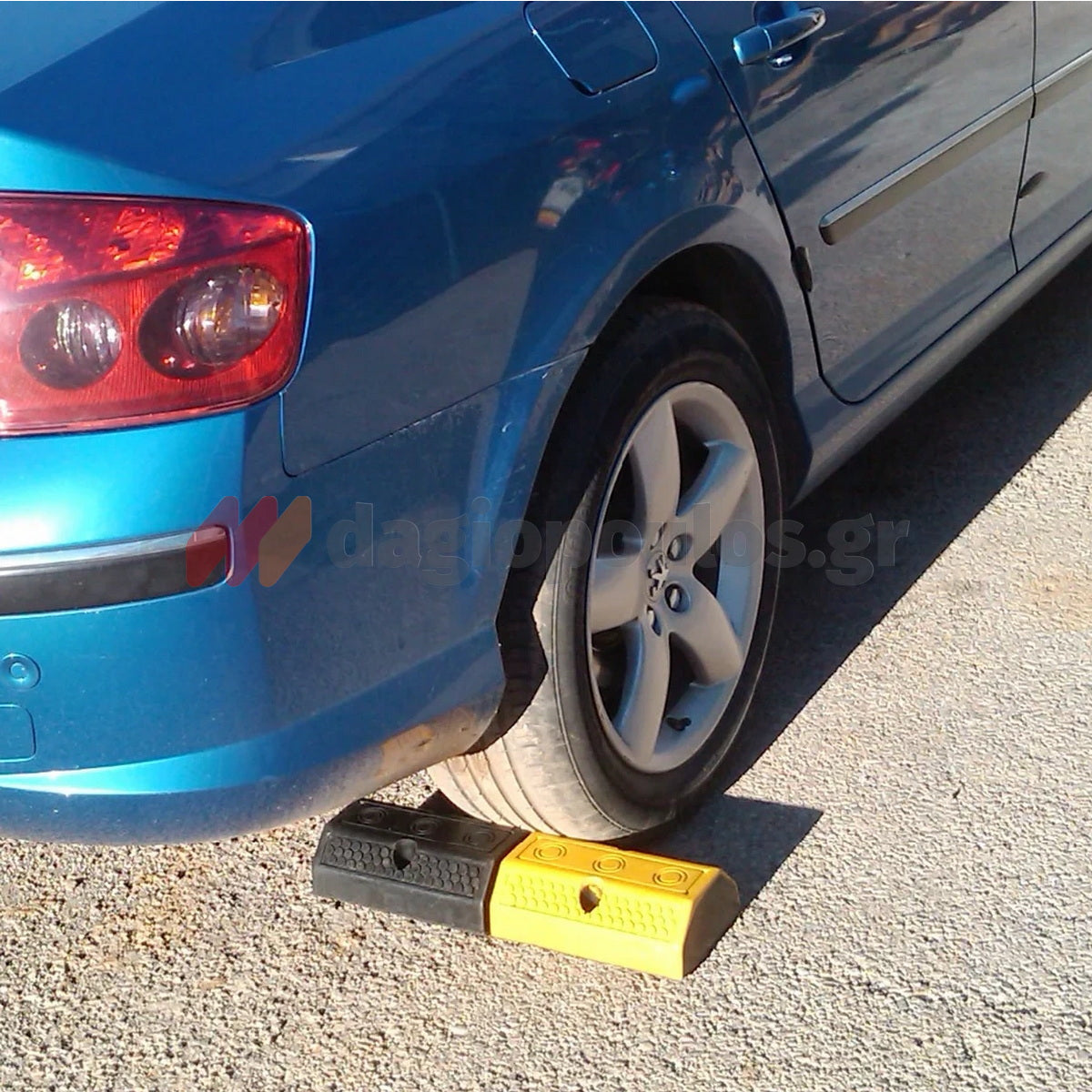 Στοπ Τροχού Μονό Απλό Οικονομικό 500mm x 160mm x 100mm ΜΑΥΡΟ/ΚΙΤΡΙΝΟ