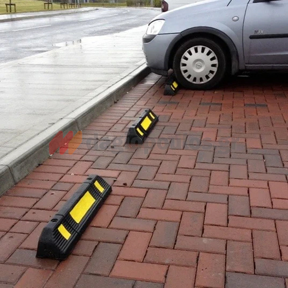 Στοπ Τροχού Μονό Ενισχυμένο Μασίφ Οβάλ Με Αντανακλαστικό 600mm x 120mm x 100mm