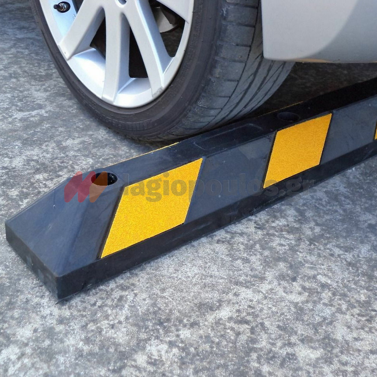 Στοπ Τροχού Διπλό Ενισχυμένο Μασίφ Με Αντανακλαστικό 900mm x 150mm x 100mm