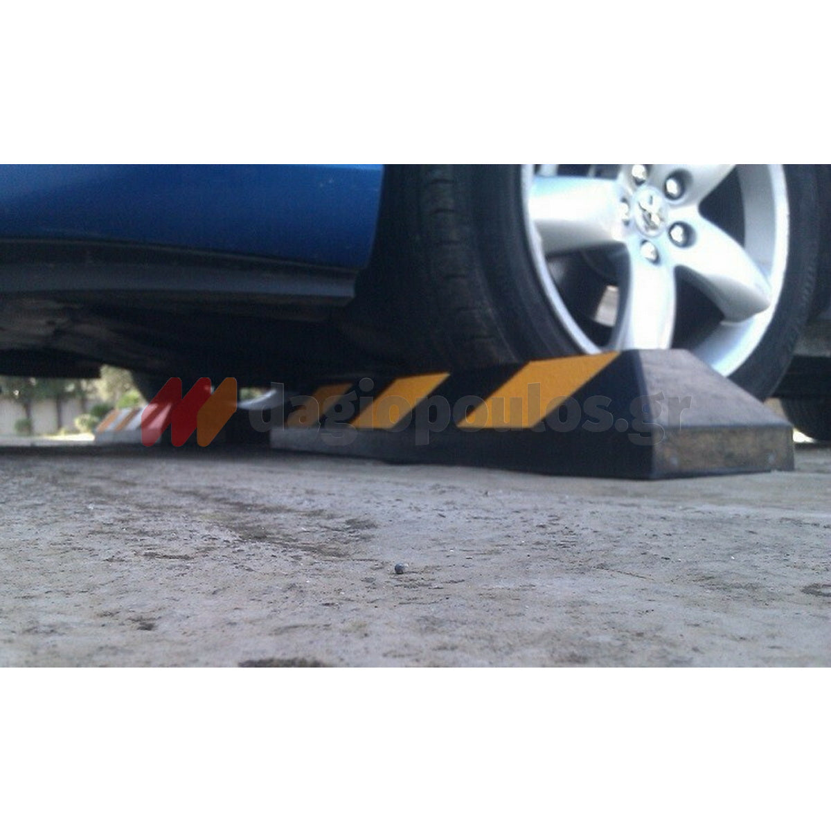 Στοπ Τροχού Διπλό Ενισχυμένο Μασίφ Με Αντανακλαστικό 900mm x 150mm x 100mm