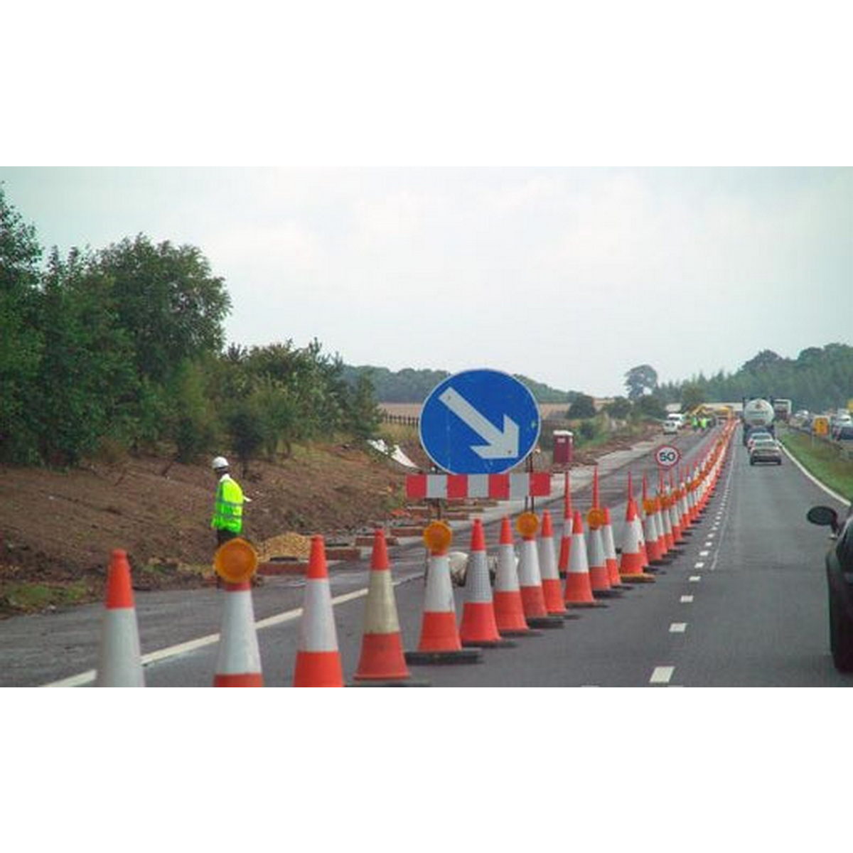 Κώνος PE Με Βαριά Λαστιχένια Βάση 100cm