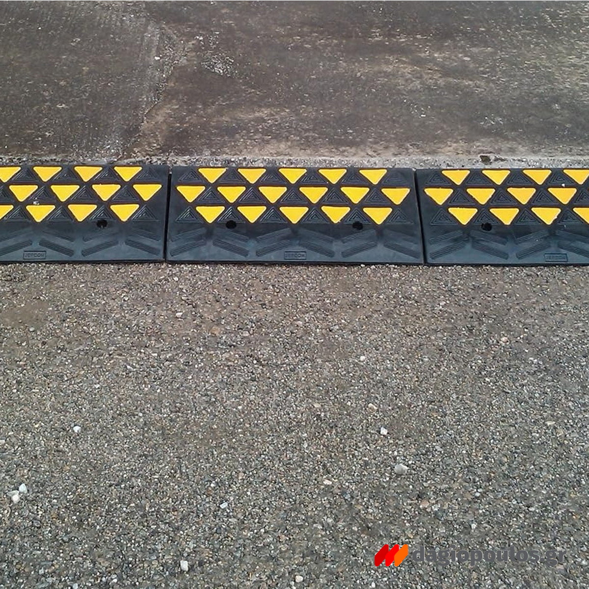 Ράμπα Πεζοδρομίου Μεσαία Χρωματιστή 60cm x 30cm x 10cm