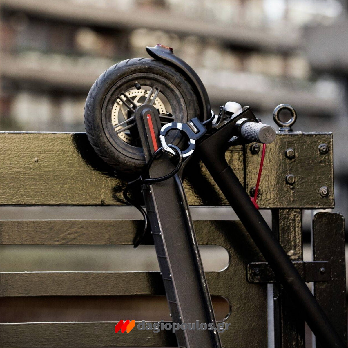 Master Lock 8275EURDPROBLK Κλειδαριά Ποδηλάτου Scooter Πατινιού Συρματόσκοινο Χειροπέδα Με Κλειδί 8mm x 100cm