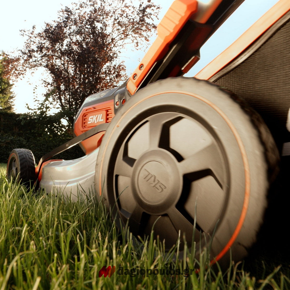 Skil 0150 BA Brushless Χλοοκοπτική Μηχανή Γκαζόν Μπαταρίας Αυτοκινούμενη 40V Με 2 Μπαταρίες 4.0Ah