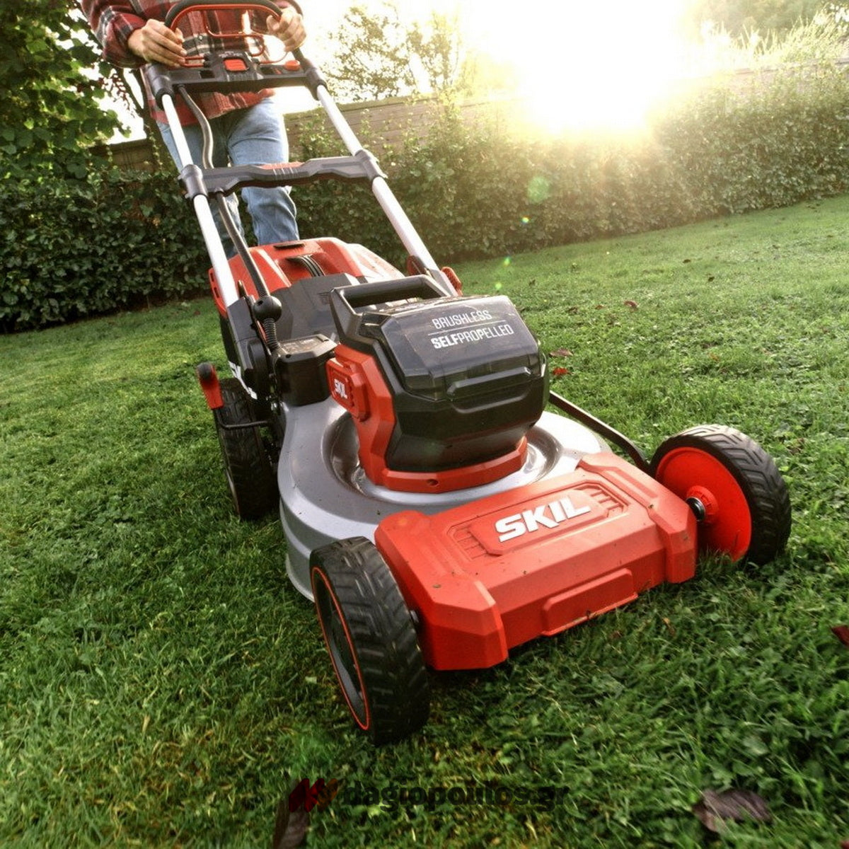 Skil 0150 BA Brushless Χλοοκοπτική Μηχανή Γκαζόν Μπαταρίας Αυτοκινούμενη 40V Με 2 Μπαταρίες 4.0Ah