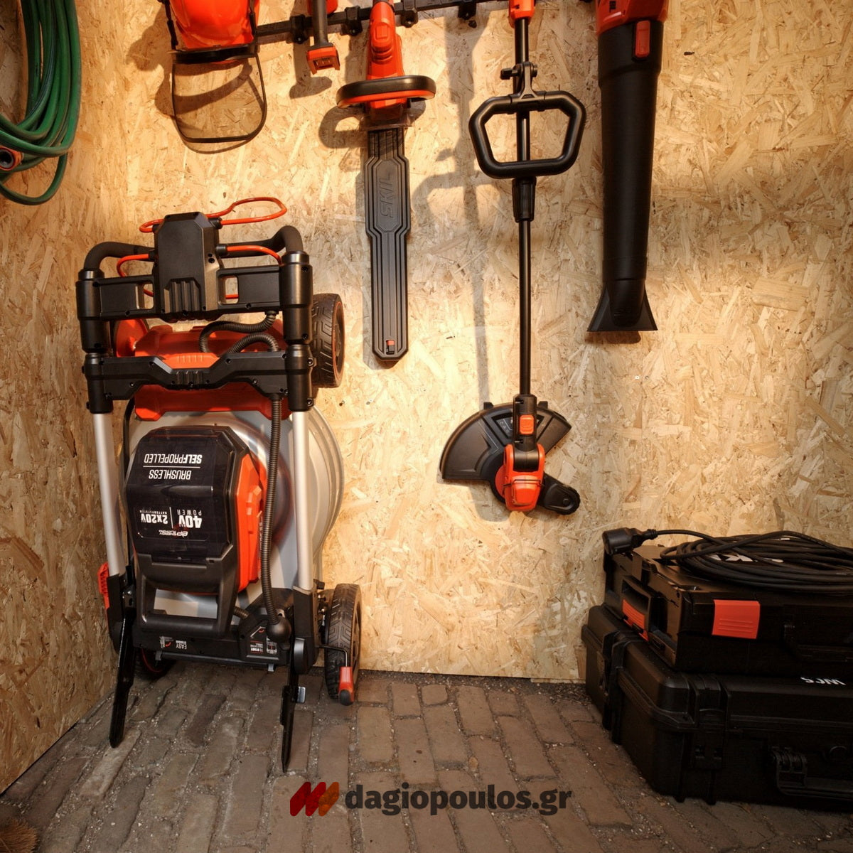Skil 0150 BA Brushless Χλοοκοπτική Μηχανή Γκαζόν Μπαταρίας Αυτοκινούμενη 40V Με 2 Μπαταρίες 4.0Ah