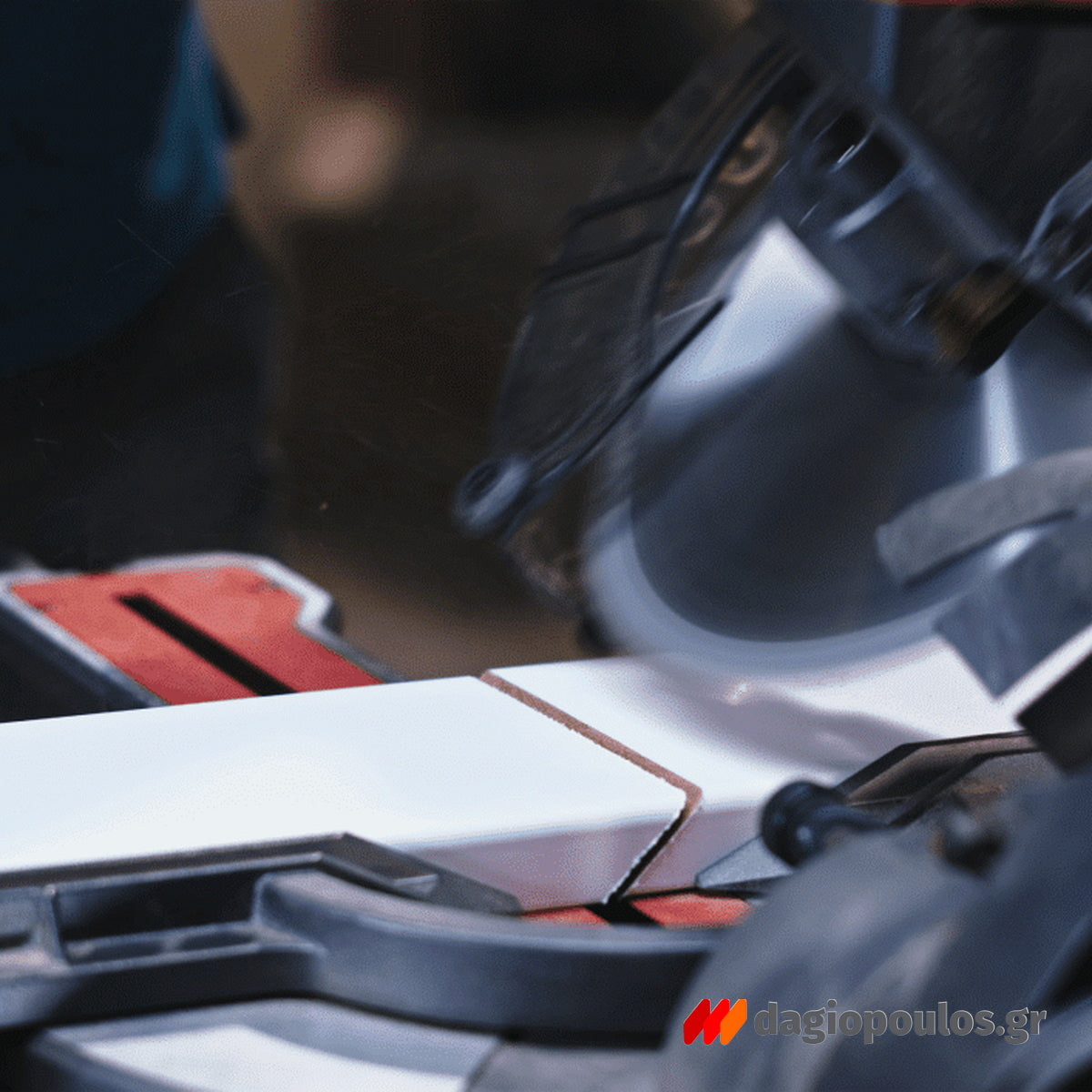 Skil 1320 AA Επαγγελματικό Ηλεκτρικό Φαλτσοπρίονο Radial Συρόμενο Διπλής Κοπής 2000W 254mm