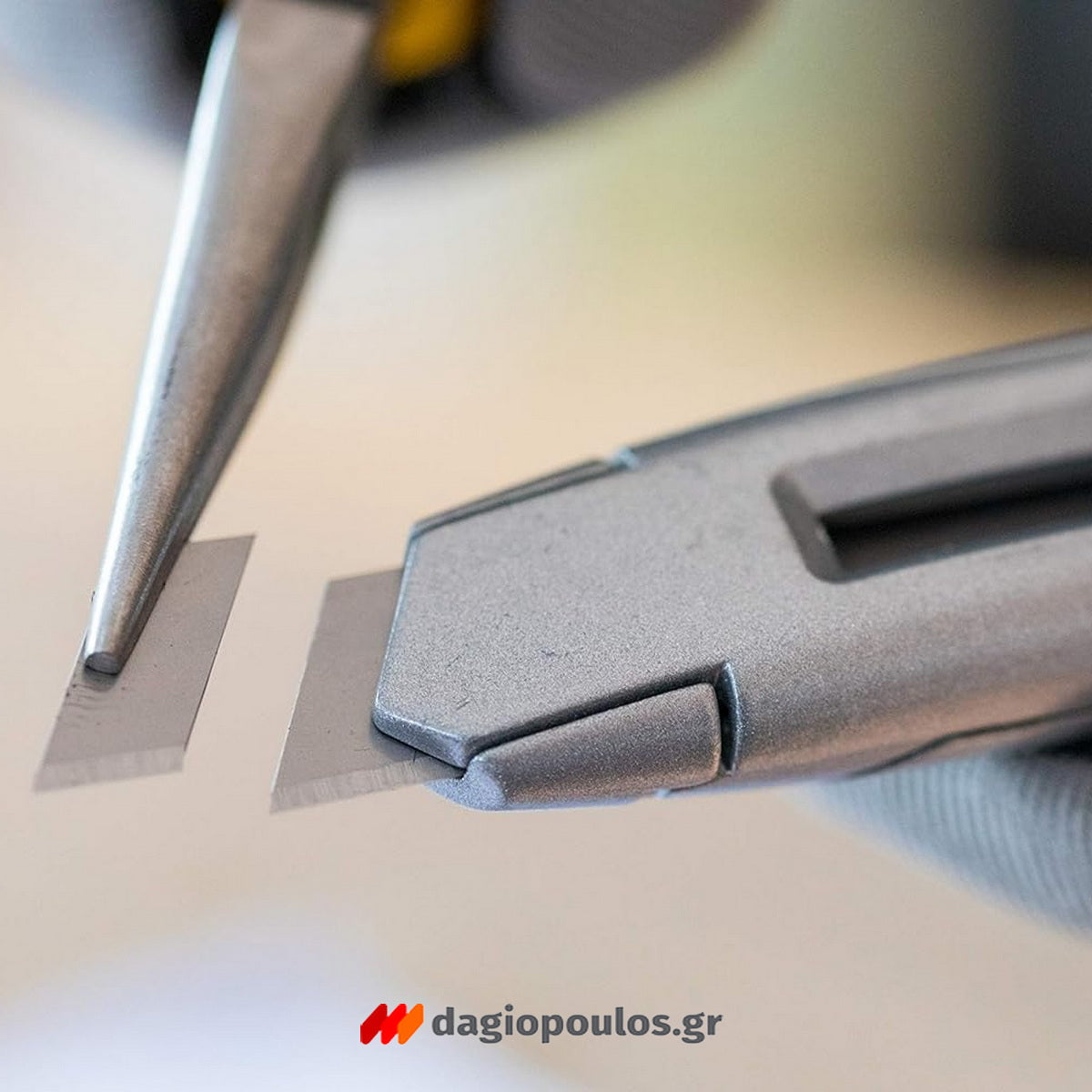 Stanley 0-10-018 Interlock Μαχαίρι Κόφτης Μοκέτας (Φαλτσέτα) Με Λάμα 18mm