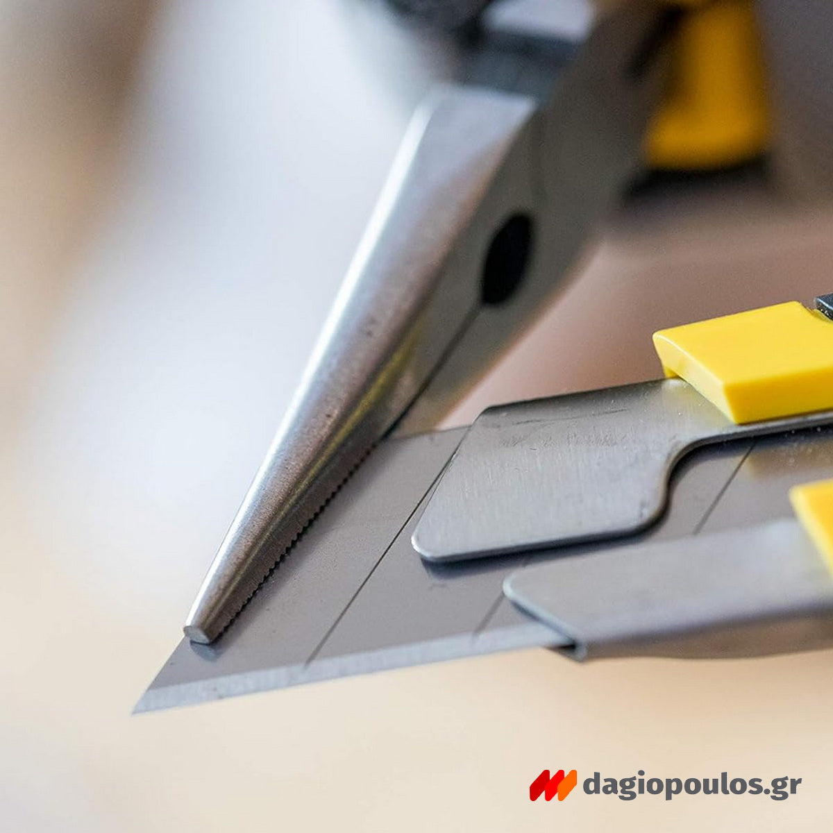 Stanley 0-10-425 Fatmax Μαχαίρι Κόφτης Μοκέτας (Φαλτσέτα) Με Λάμα 25mm