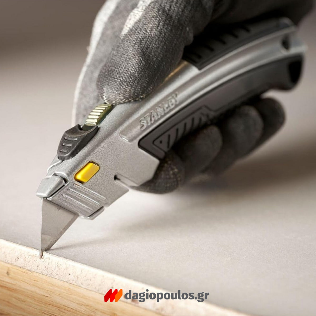 Stanley 0-10-788 InstantChange Μαχαίρι (Φαλτσέτα) Με Ξυράφι Με Τραπεζοειδή Λάμα