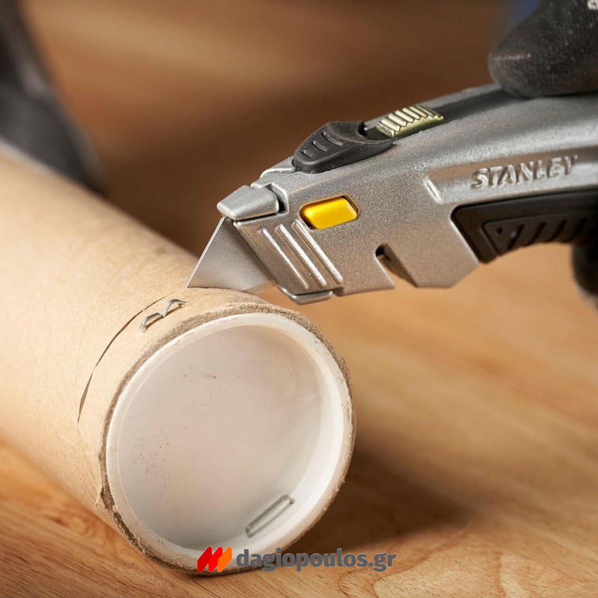 Stanley 0-10-788 InstantChange Μαχαίρι (Φαλτσέτα) Με Ξυράφι Με Τραπεζοειδή Λάμα