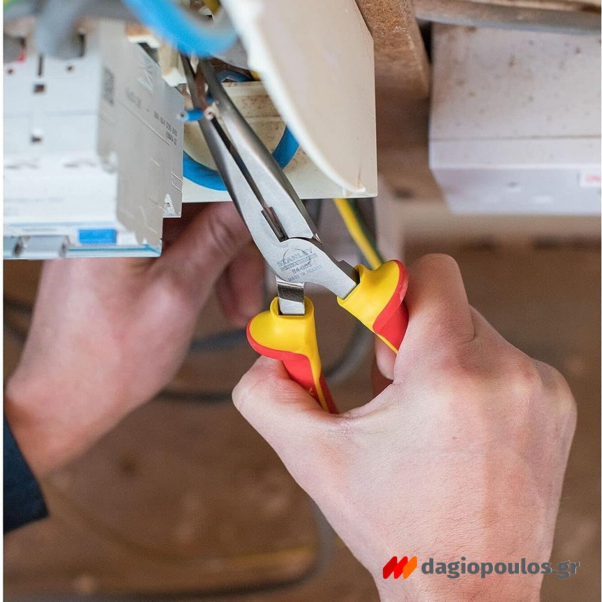 Stanley 0-84-008 MaxSteel Μυτοτσίμπιδο Κυρτό (Στραβοτσίμπιδο) Ηλεκτρολόγου Με Μόνωση VDE 1000V 200mm