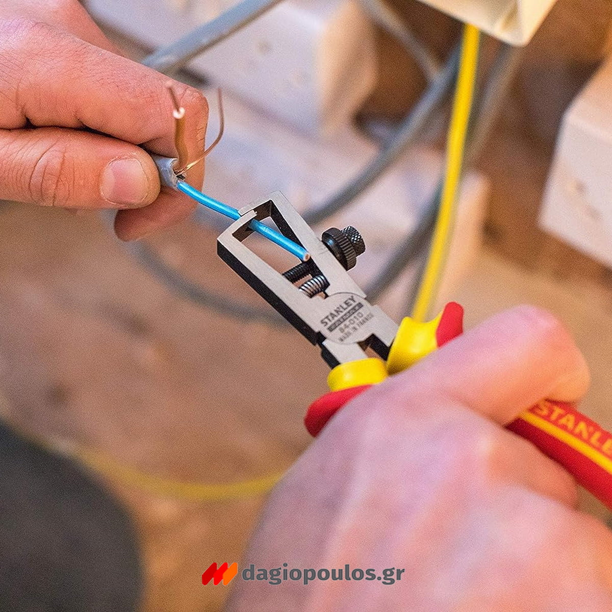 Stanley 0-84-010 MaxSteel Απογυμνωτής Καλωδίων Ηλεκτρολόγου Με Μόνωση VDE 1000V 170mm