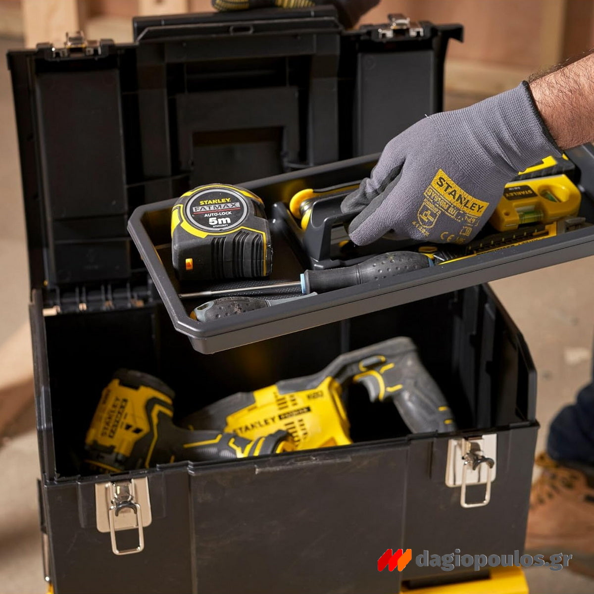 Stanley 1-70-326 Εργαλειοθήκη Κλειστου Τύπου Τροχήλατη