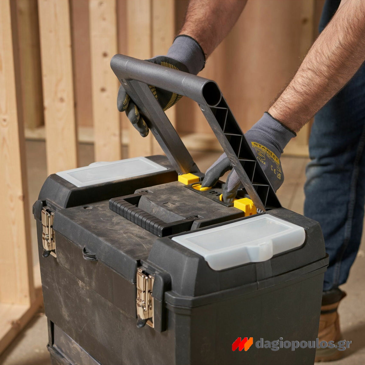 Stanley 1-93-968 Εργαλειοθήκη Κλειστή Τροχήλατη