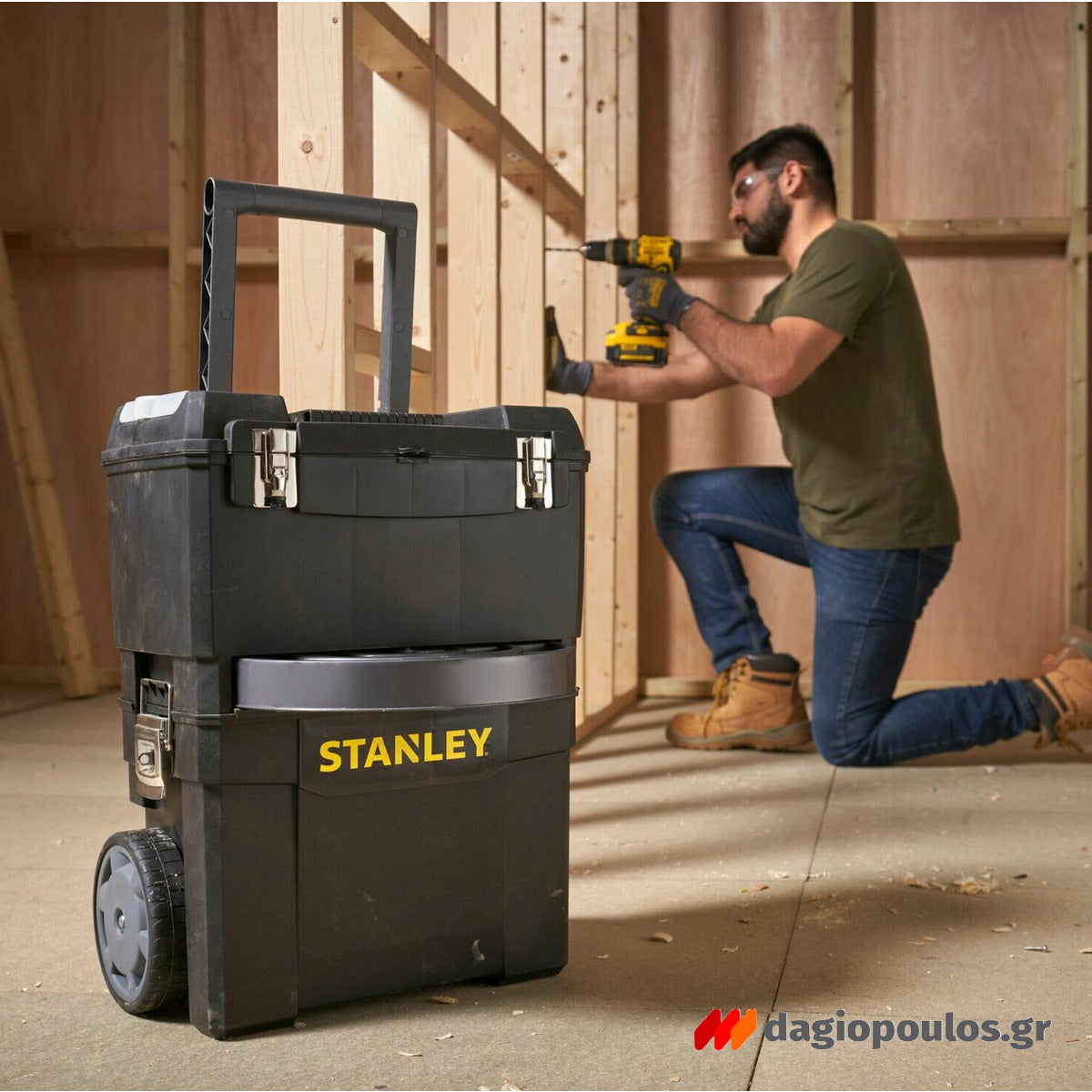 Stanley 1-93-968 Εργαλειοθήκη Κλειστή Τροχήλατη