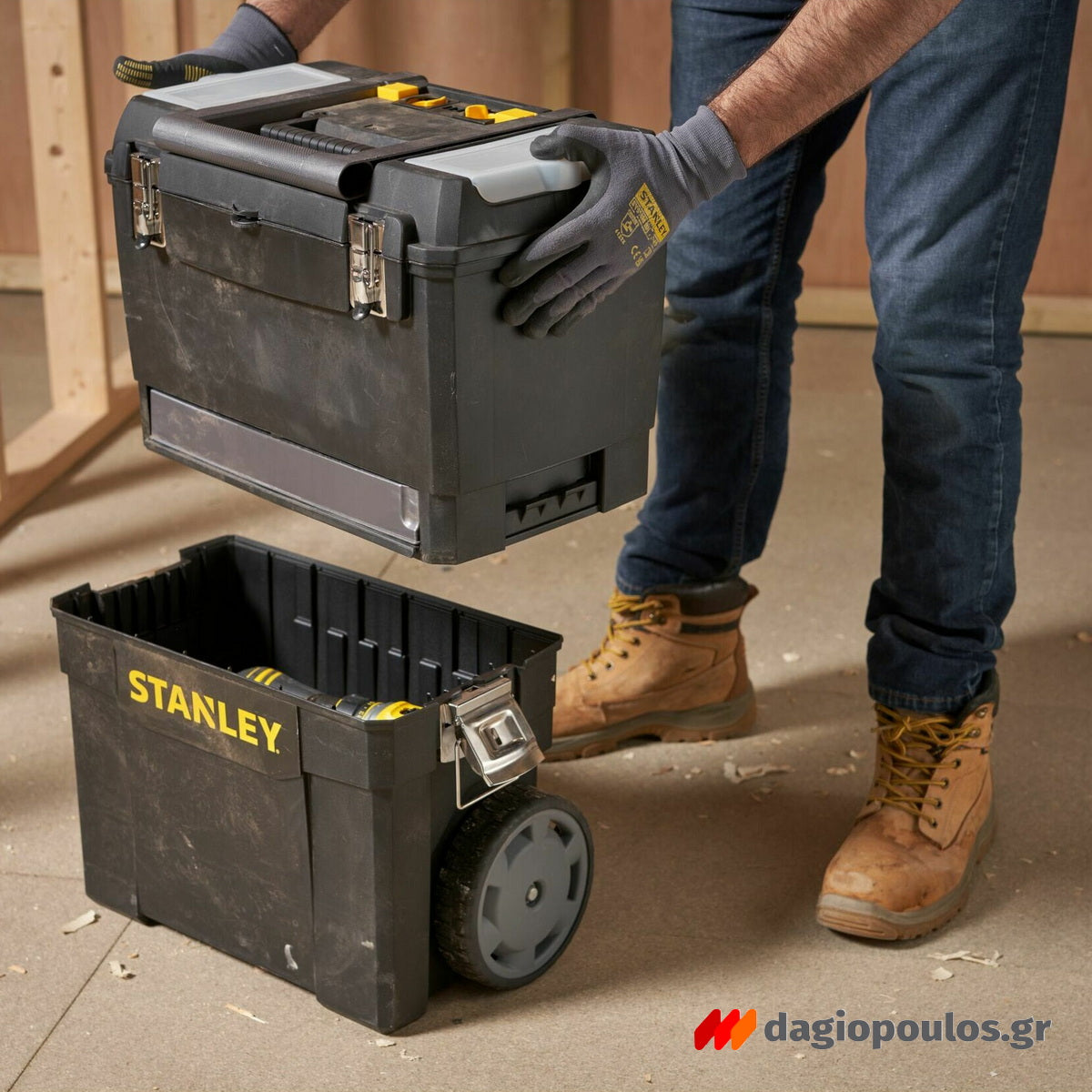 Stanley 1-93-968 Εργαλειοθήκη Κλειστή Τροχήλατη